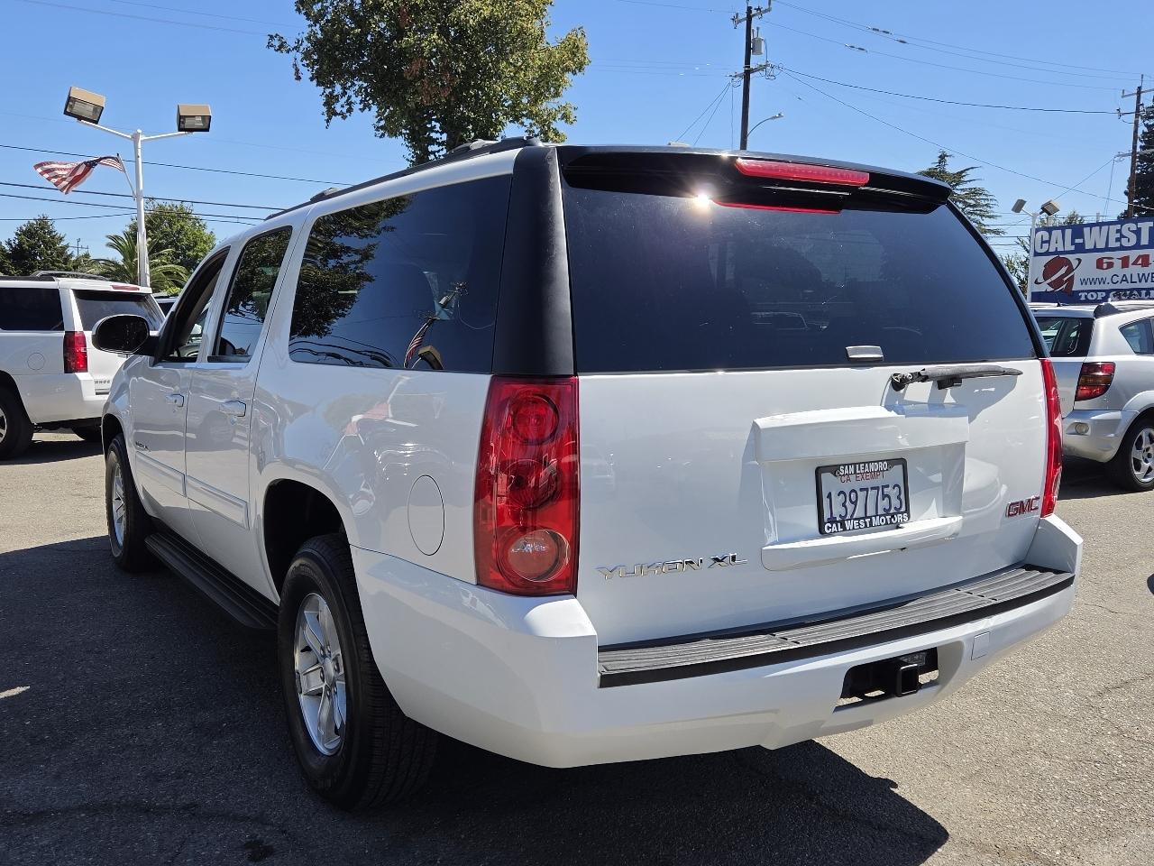 gmc yukon xl 2013 1GKS1HE06DR251978 image gmc yukon xl 2013 1GKS1HE06DR251978 image